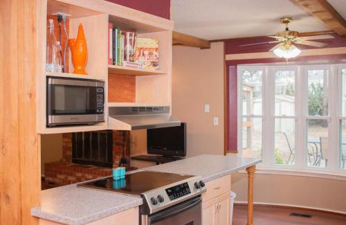 Pawhuska House | Ranch Style Home 4 Min 2 PW Merc