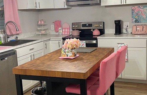 Lillington House | Ranch style home minutes from Campbell University and from Cape Fear Adventures.