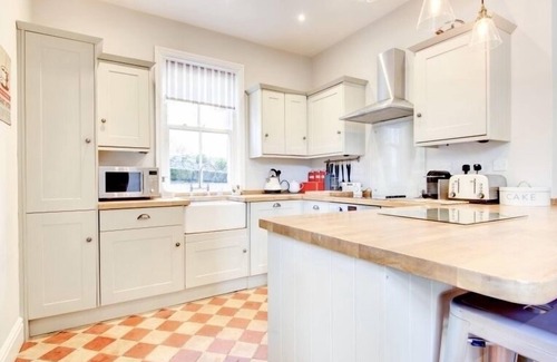 Matlock Bath Cottage | Ranmoor- beautiful character cottage with walled garden and gorgeous views.