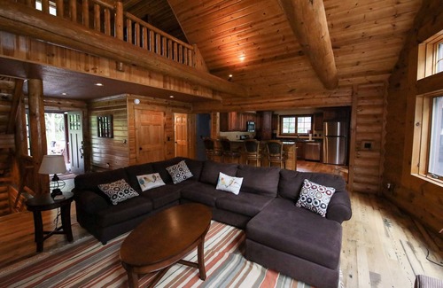 Northville House | RARE 100' OF BEACH LUXURY LOG CABIN ON GSL- GREAT FOR 1 LARGE OR 2 FAMILIES