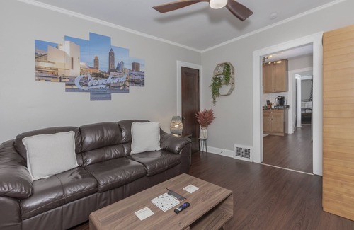 University Circle Apartment | Rare Cleveland Apt: Heart of Little Italy! With Sauna & Hot Tub!