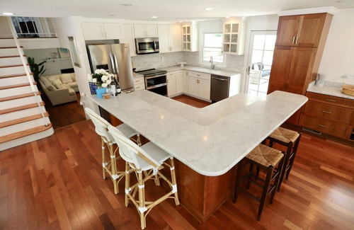 Arnold Cottage | Rare find! Chic cottage, salt water heated pool May 15-Oct15.