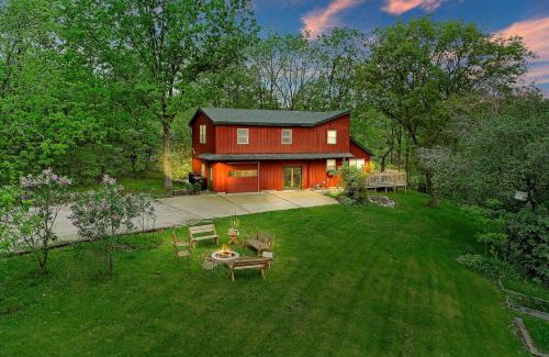 Lauderdale Lakes House | Rare Gem! Game Room, Hot Tub, Near Lake, Pet Ok