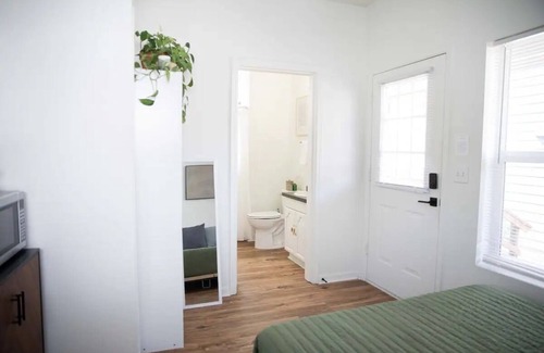 Mississippi District House | Rare Mississippi Ave Suite - 94 WalkScore, Disney+