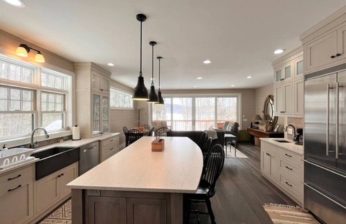 Wilmington Cottage | Rare new Home on Lake Whitingham. Semi-priv beach