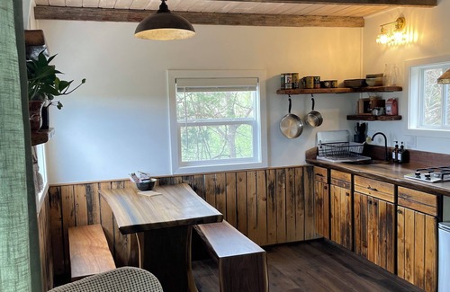 Norwalk Cabin | RARE Spacious Treehouse & Sauna Near Des Moines
