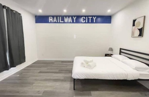 Saint Thomas Apartment | *Rare* Unique & Modern 2 Brs home in heart of town