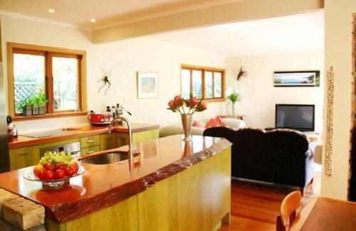 Devonport House | Rata Cottage of Cheltenham