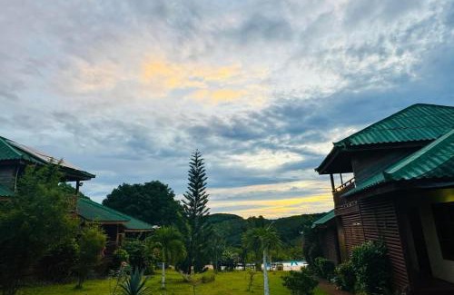 Ban Lung Hotel | Ratanakiri Paradise Hotel & Restaurant