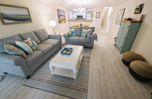 Saint Helena Island Condo | Rates Include golf cart. Resort access extra cost. See reviews. Pet considered.