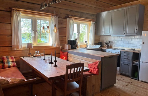 Skillingsfors House | Ratzeputz log cabin - your Swedish adventure by the lake