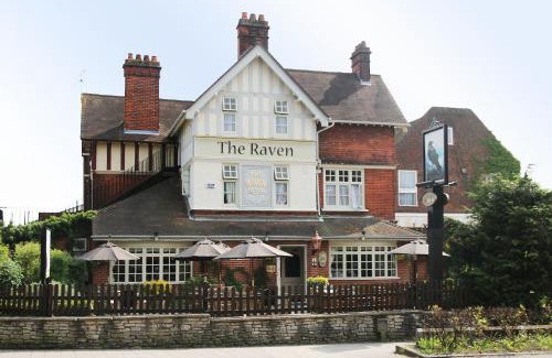 Hook Hotel | Raven Hotel by Greene King Inns