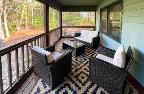 Winfield Cove House | Raven's Respite