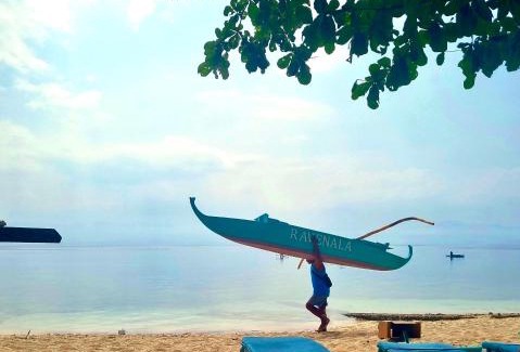 Moalboal Resort | Ravenala Beach Bungalows