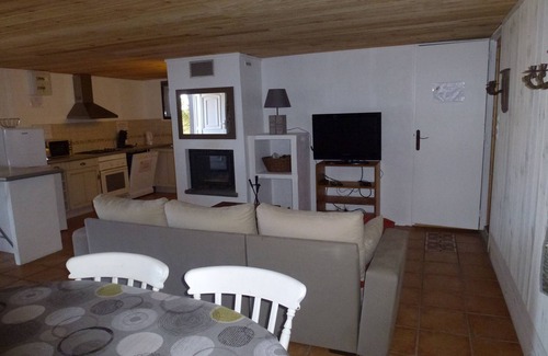 Arette Ski Chalet | Ravissant Logement en RDC de Chalet en Coeur de Station