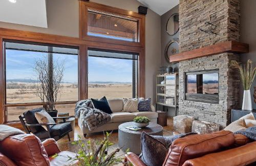 Sturgis House | Raz Hideaway