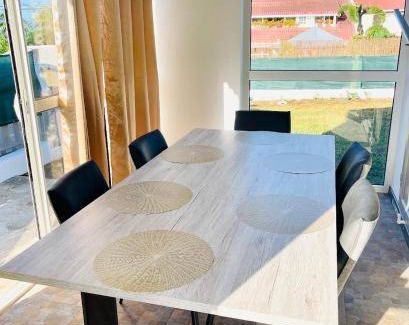 Sainte-Clotilde House | 95 m² House ∙ 3 bedrooms ∙ 8 guests