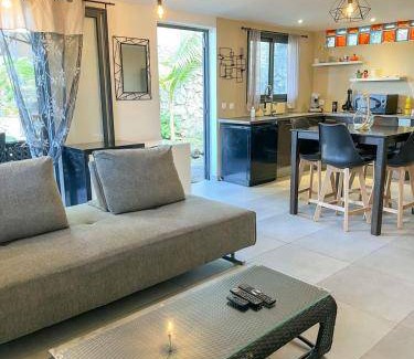 Sainte-Clotilde House | 88 m² House ∙ 3 bedrooms ∙ 6 guests