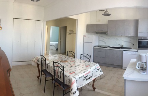 Saint-Hippolyte House | Renovated and air-conditioned house for 6 people near the sea