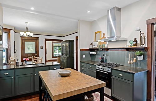 Russell Cottage | Re-imagined 1880's cottage walking distance to Highwood, Metra, Lake Michigan