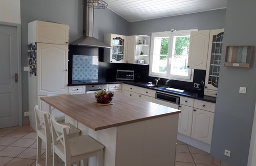 Saint-Porchaire House | Recent House in the Heart of the Countryside