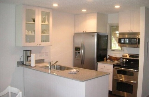Glen Arbor Condo | Recently updated condo with granite, marble and stainless steel appliances.