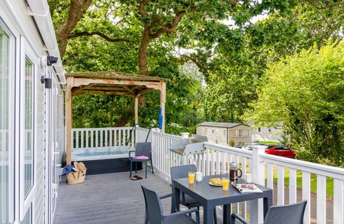 New Forest District RV Rental | Recreational vehicle (RV) ∙ 2 bedrooms ∙ 4 guests