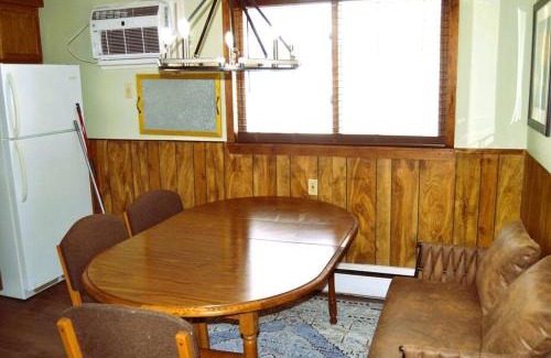 Grand Forks Apartment | Red 5