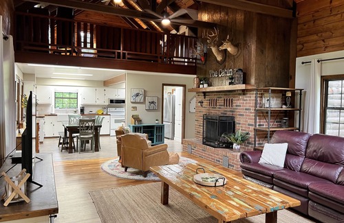 Mayo Cabin | Red Bird Cabin-Peace & Quiet Near the Suwannee River