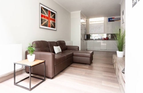 Holborn and Covent Garden Apartment | Red Lion Square by onefinestay