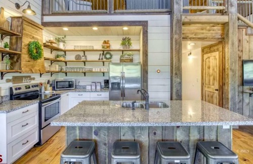Zion National Park East Entrance House | ‼Red Rock Ranch‼ Near Zion's National Park🏞 Hiking Trails🥾 Hot tub💧