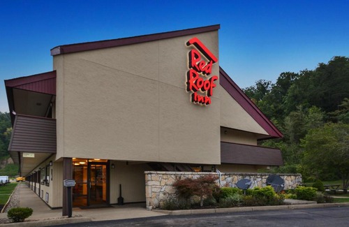 Hurricane Hotel | Red Roof Inn Charleston West - Hurricane, WV