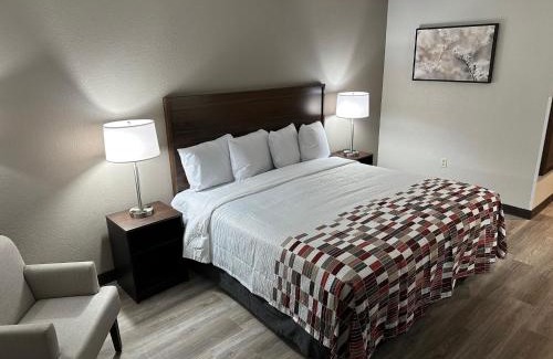 Spring Hill Hotel | Red Roof Inn Charleston - Dunbar
