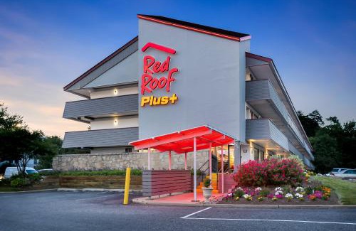 Linthicum Heights Hotel | Red Roof Inn PLUS+ Baltimore-Washington DC/BWI Airport