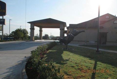 Sulphur Springs Hotel | Red Roof Inn & Suites Sulphur Springs