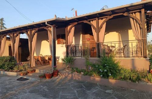 Katerini House | Red Roses-Traditional House