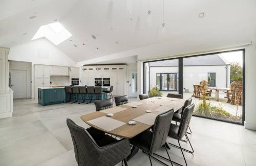 Portarlington Villa | Red Sheds Villa Portarlington
