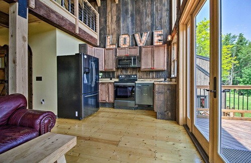 Putney Apartment | 'Red Sweetheart Barn Studio' w/Mtn & River Views!