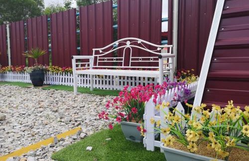 Kerteh Hotel | Red Triangle Cottage Roomstay