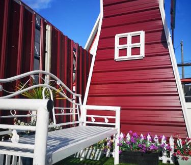 Kerteh Hotel | Red Triangle Cottage Roomstay