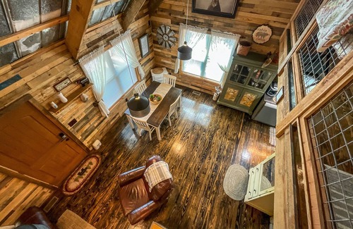 Millers Creek Cabin | Reddies River Retreat Available Labor Day Weekend!