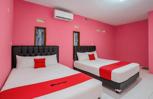 Pameungpeuk Hotel | RedDoorz at Banana Boat Santolo Garut