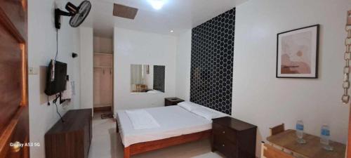 Irosin Hotel | RedDoorz at JL Lodging House and Cafe Irosin