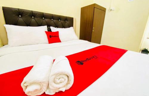 Tebing Tinggi Hotel | RedDoorz at Shine Guest House Tebing Tinggi