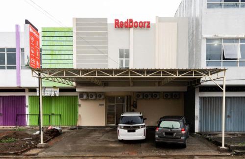 Mandai Hotel | RedDoorz @ Graha Cemerlang Maros