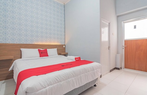 Garut Hotel | RedDoorz near Alun-Alun Garut