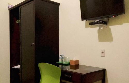 Pandan Hotel | RedDoorz near Pantai Pandan Sibolga 2