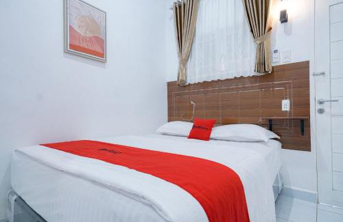 Pandan Hotel | RedDoorz near Pantai Pandan Sibolga