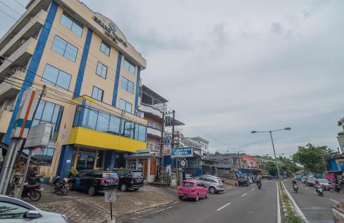 Tarakan Hotel | RedDoorz Syariah at Grand Taufiq Tarakan