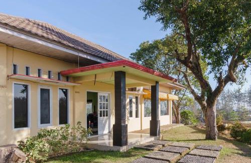 Bengkulu Hotel | RedDoorz Syariah At Hotel Putri Gading Bengkulu